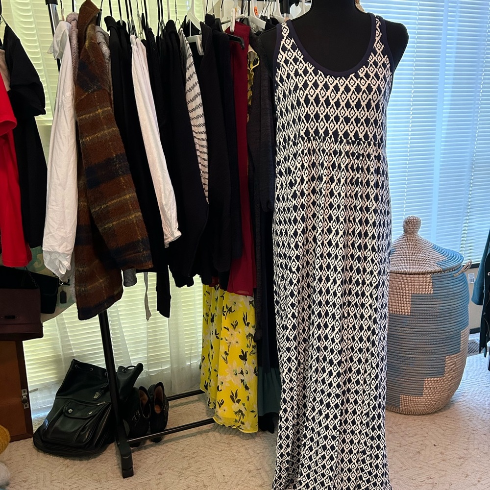 Loft maxi dress navy size medium
